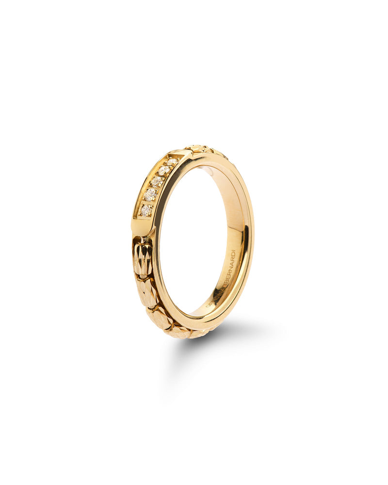 Goddess Ring in 18kt Gold and Diamonds