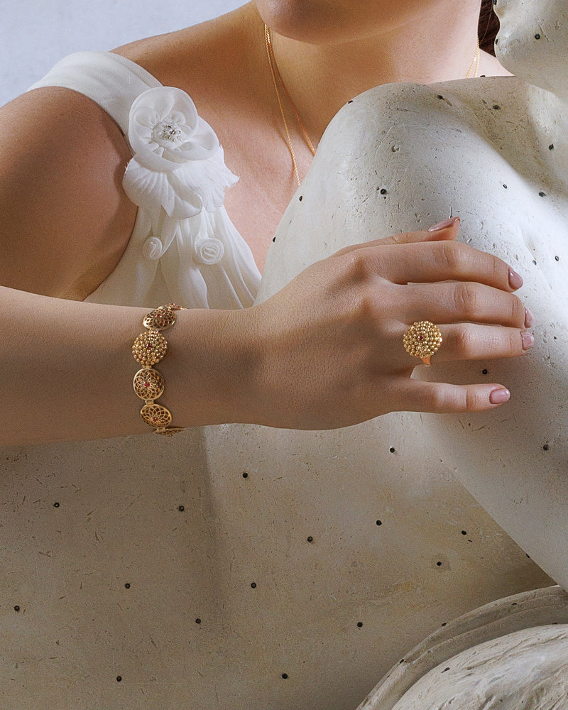 Mimosa Ring in 18kt Gold and Ruby